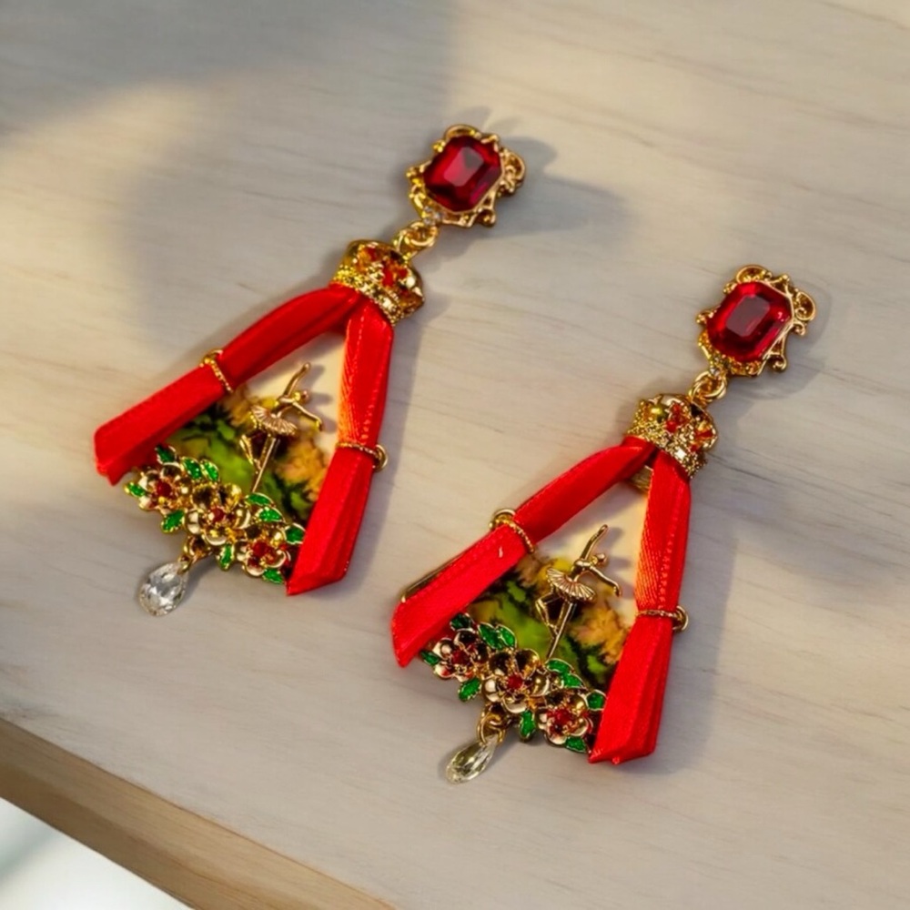 ROYAL CURTAIN RHINESTONE STATEMENT EARRINGS